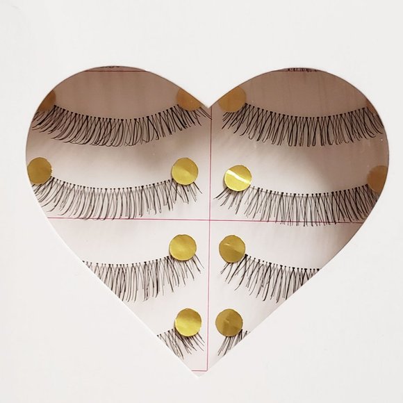 Natural Look Lashes 28 Pairs - Picture 2 of 4